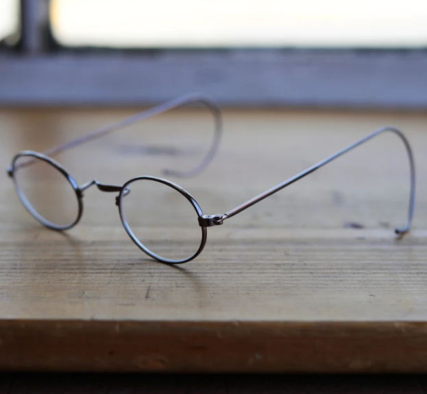 19th Century Reproduction Glasses Oval with Cable Temples (GL790)